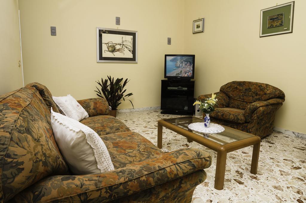 Apartamento Casa Raffelina Minori Habitación foto